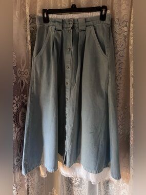 Vtg denim button front skirt with added slip underneath